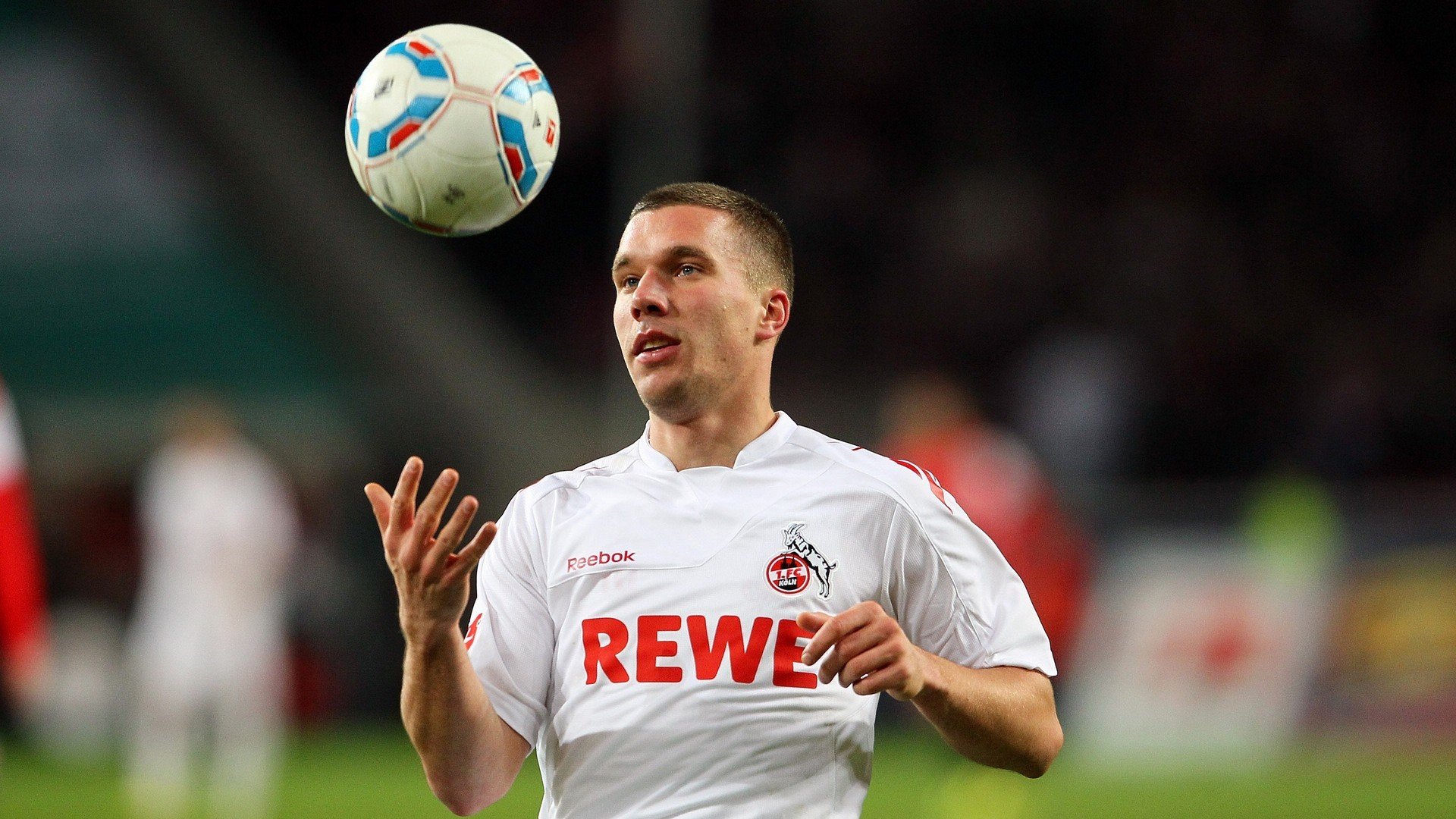 日本队门将扑出关键点球，力保胜利，日本国家队主力门将